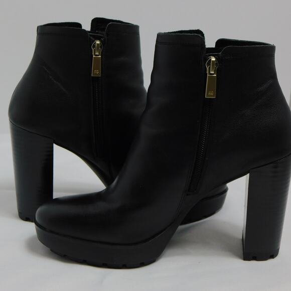 Kenneth Cole Women's Black Justin Lug Sole Chelsea Ankle Boots Size 8.5 - Picture 10 of 12